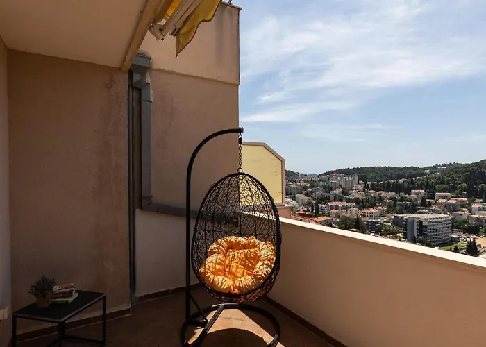 Sensational View Apartment *