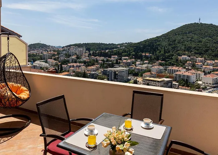 Sensational View Apartment *